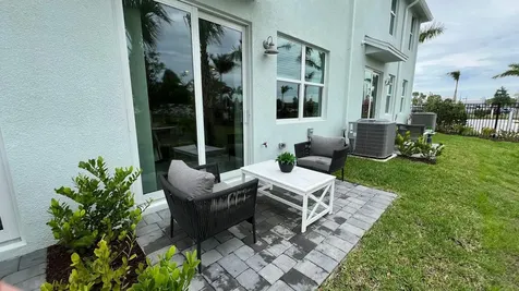 492 Salisbury Circle Fort Pierce FL 34982