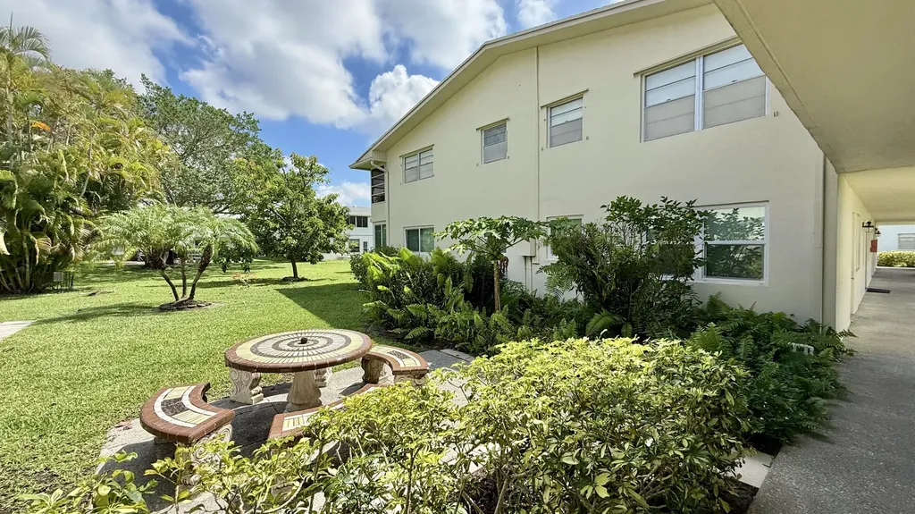 316 Markham Deerfield Beach FL 33442
