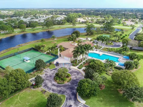 750 SW Aruba Port St Lucie FL 34986