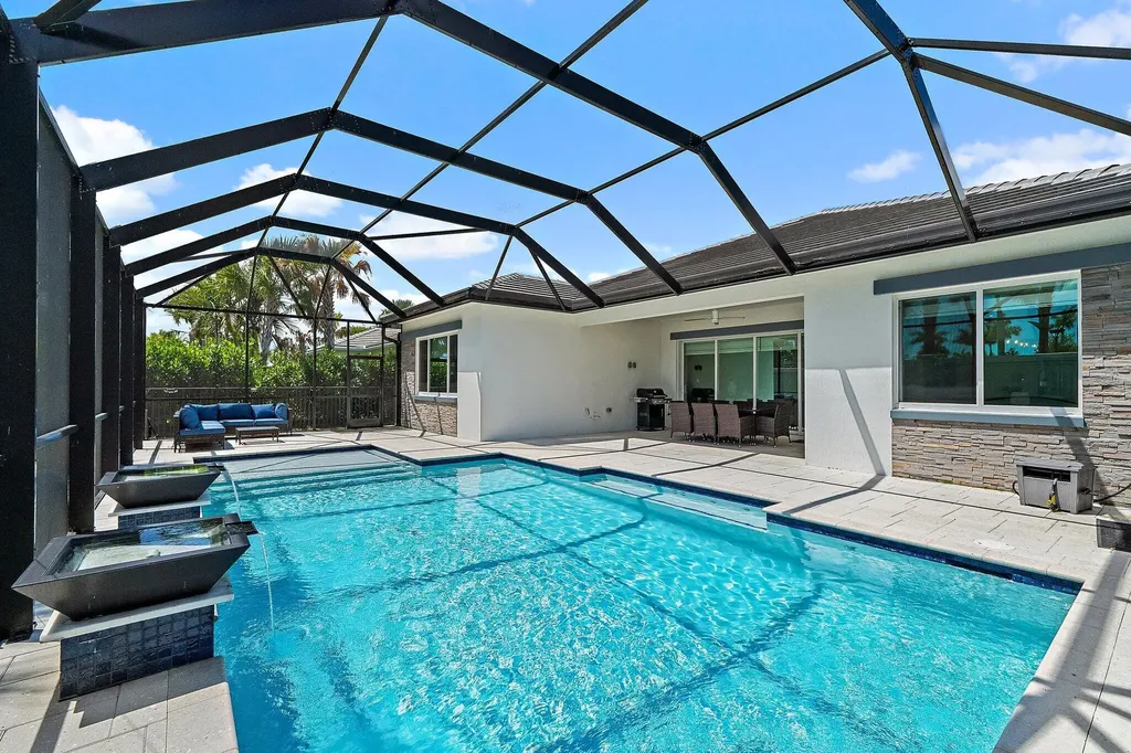 12172 Waterstone Circle Palm Beach Gardens FL 33412