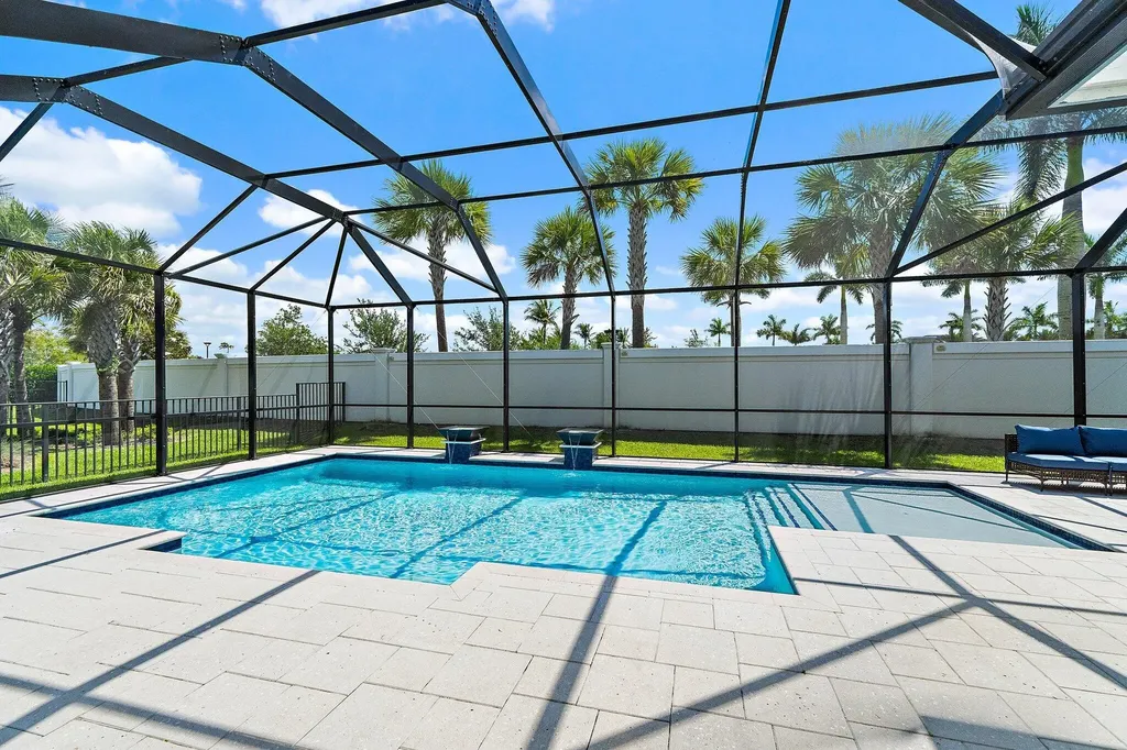 12172 Waterstone Circle Palm Beach Gardens FL 33412