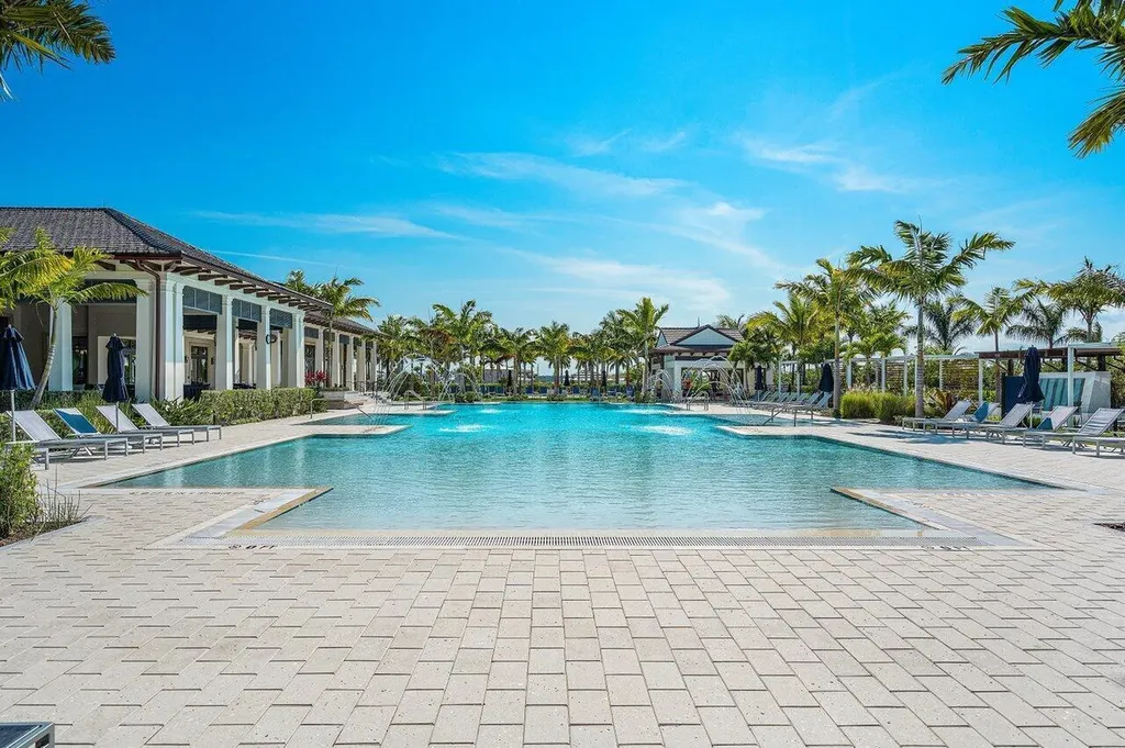 12172 Waterstone Circle Palm Beach Gardens FL 33412
