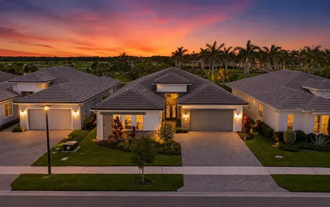 12172 Waterstone Circle Palm Beach Gardens FL 33412