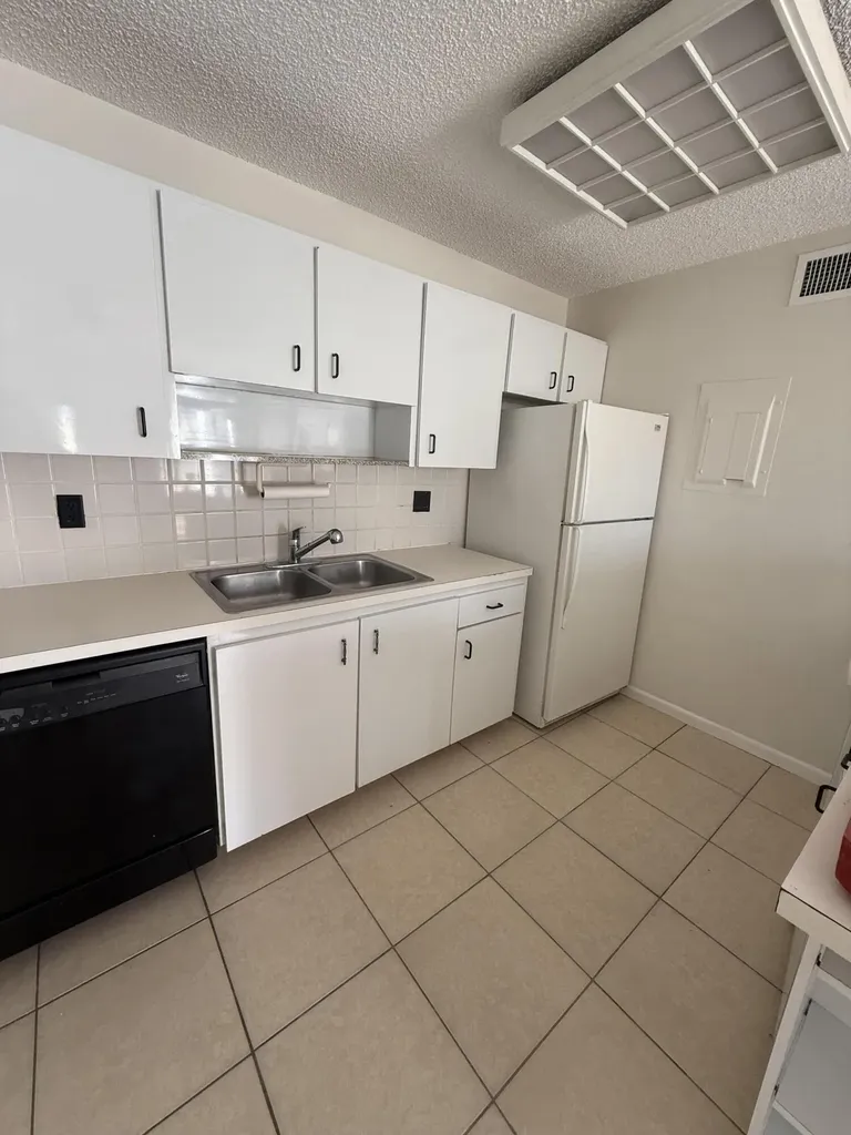 633 Executive Center Drive West Palm Beach FL 33401