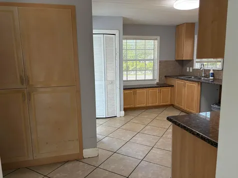 202 Palm Court Delray Beach FL 33444