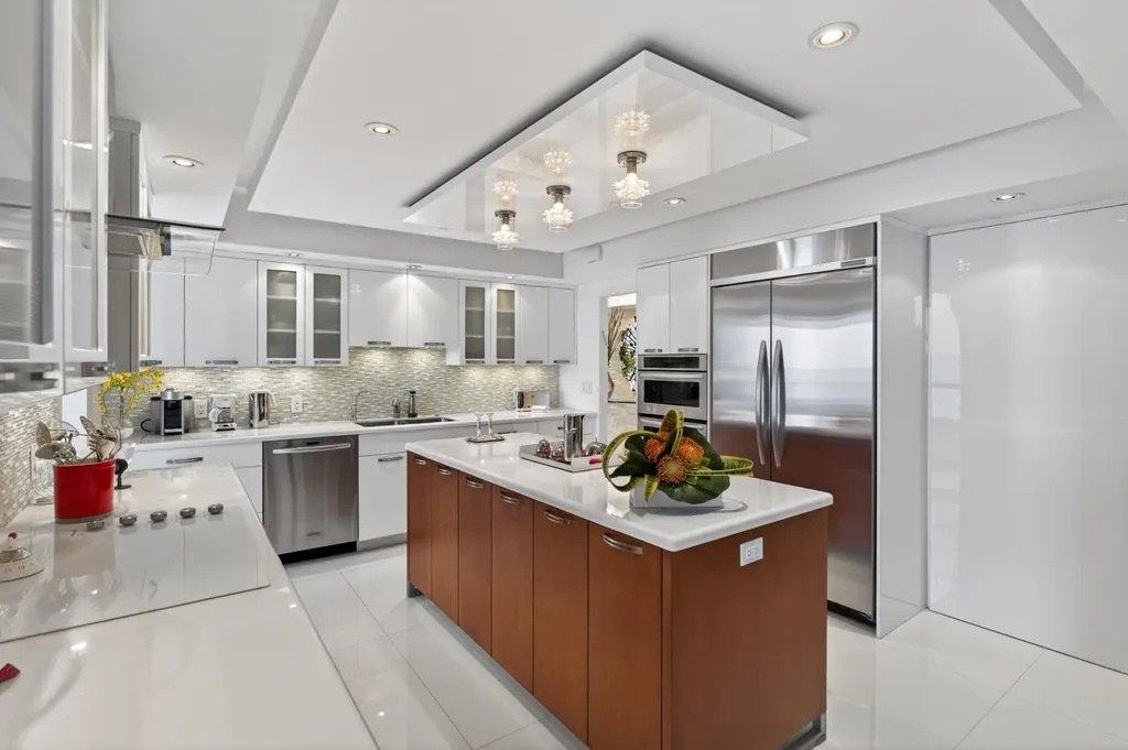 10155 Collins Avenue Bal Harbour FL 33154
