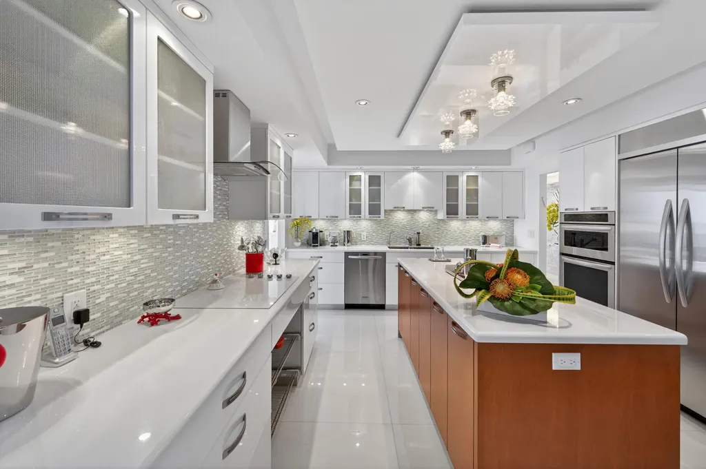 10155 Collins Avenue Bal Harbour FL 33154