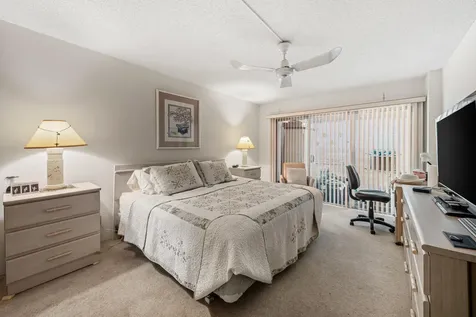 3755 Via Poinciana Greenacres FL 33467