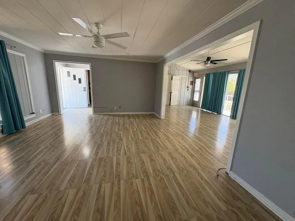 202 Palm Court Delray Beach FL 33444