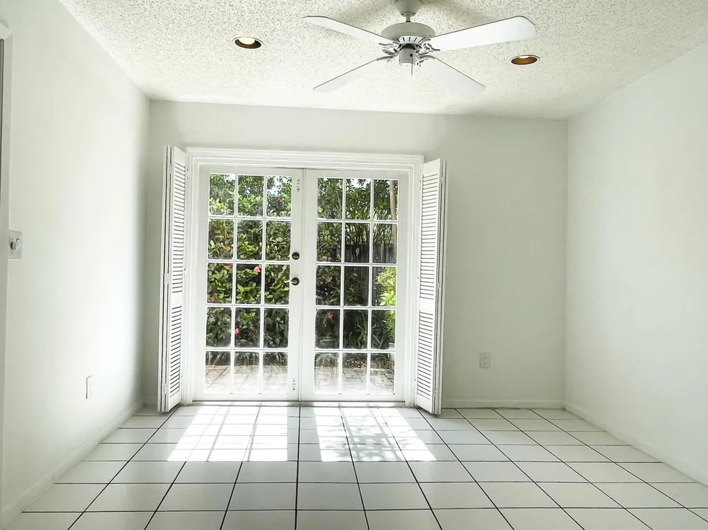 5851 Bristol Lane Davie FL 33331