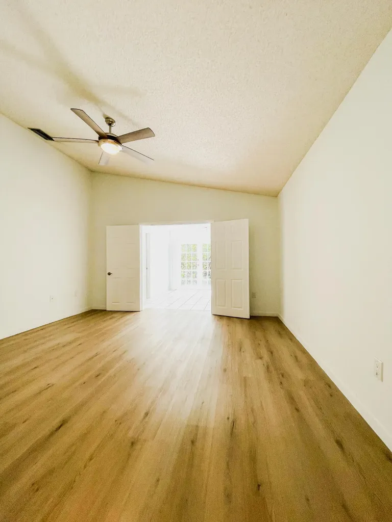 5851 Bristol Lane Davie FL 33331
