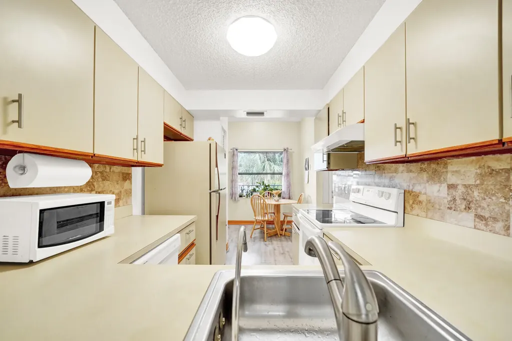 7867 Willow Spring Drive Lake Worth FL 33467