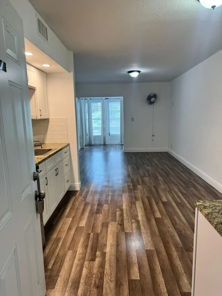 2710 Riverside Drive Coral Springs FL 33065