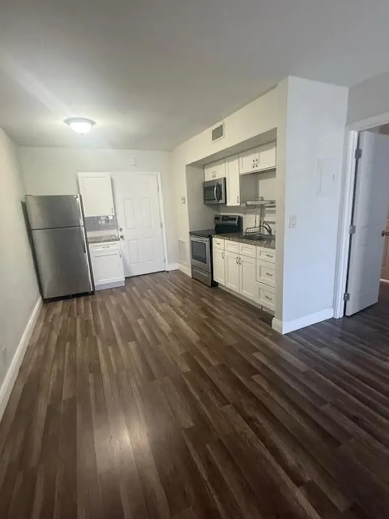 2710 Riverside Drive Coral Springs FL 33065