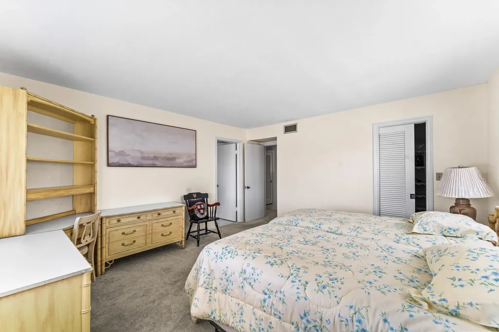 300 E Royal Palm Road Boca Raton FL 33432