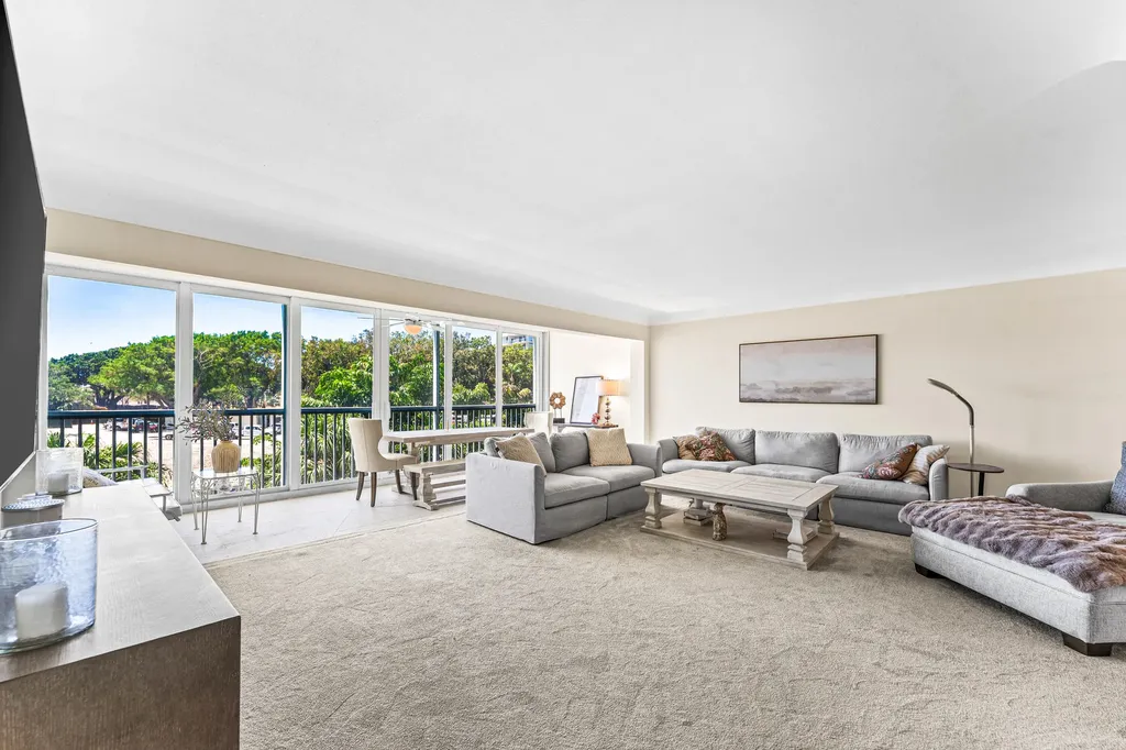 300 E Royal Palm Road Boca Raton FL 33432