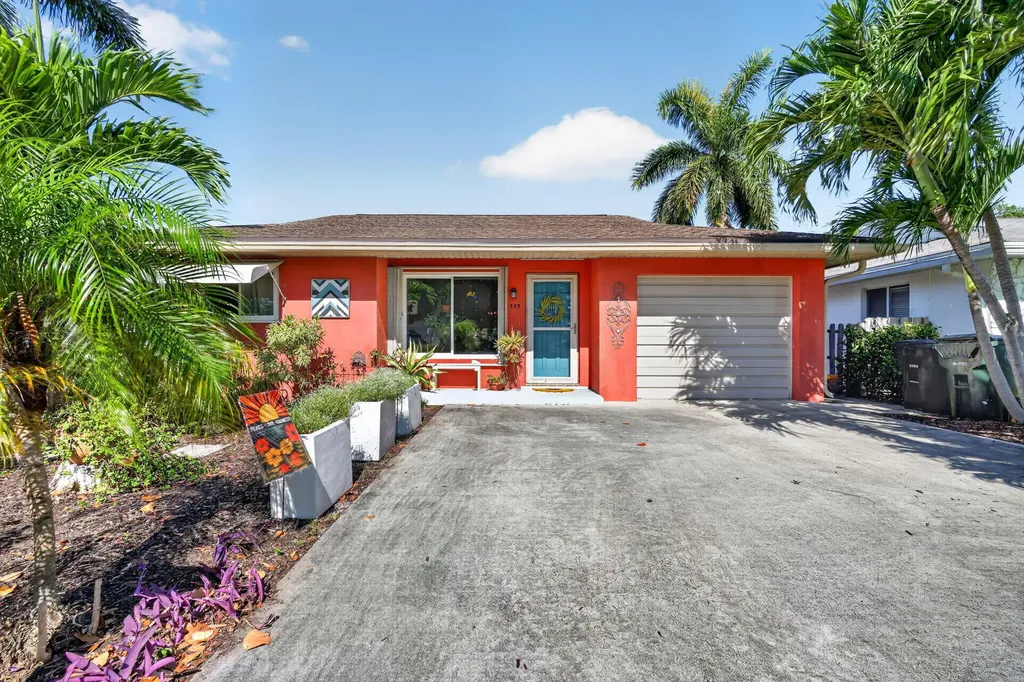 1525 N M Street Lake Worth Beach FL 33460