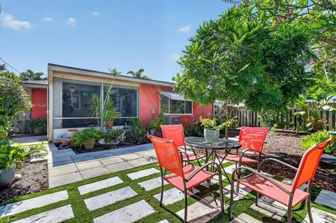 1525 N M Street Lake Worth Beach FL 33460