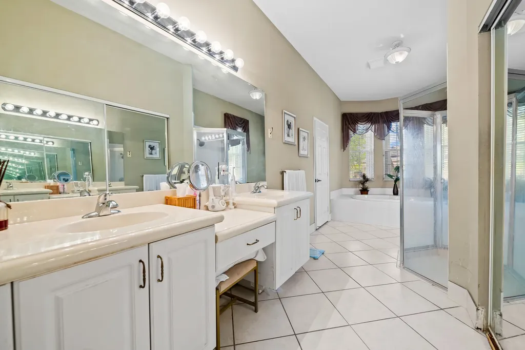 8027 N Savannah Circle Davie FL 33328