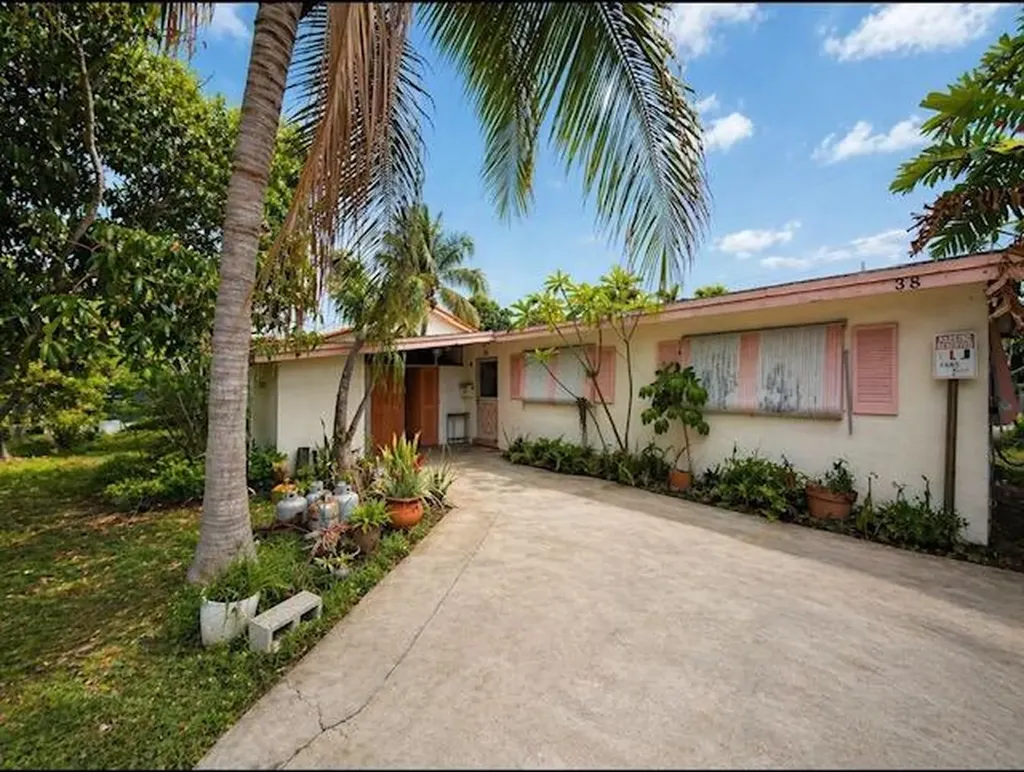 38 SE 8th Avenue Deerfield Beach FL 33441