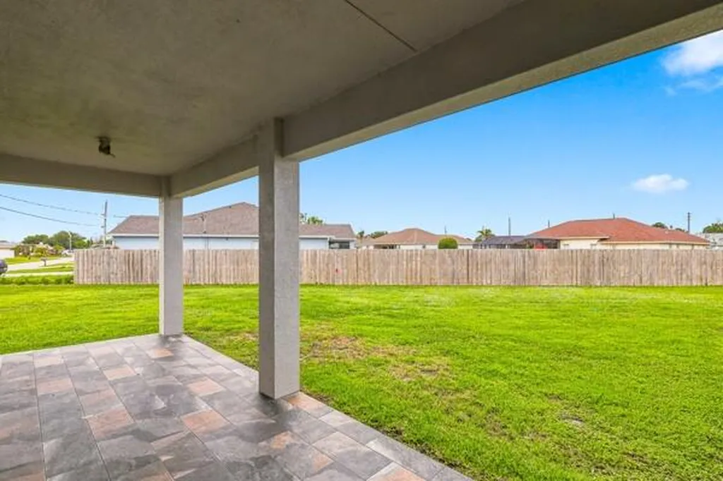 5866 NW Mesa Circle Port St Lucie FL 34986