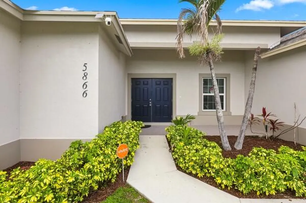 5866 NW Mesa Circle Port St Lucie FL 34986