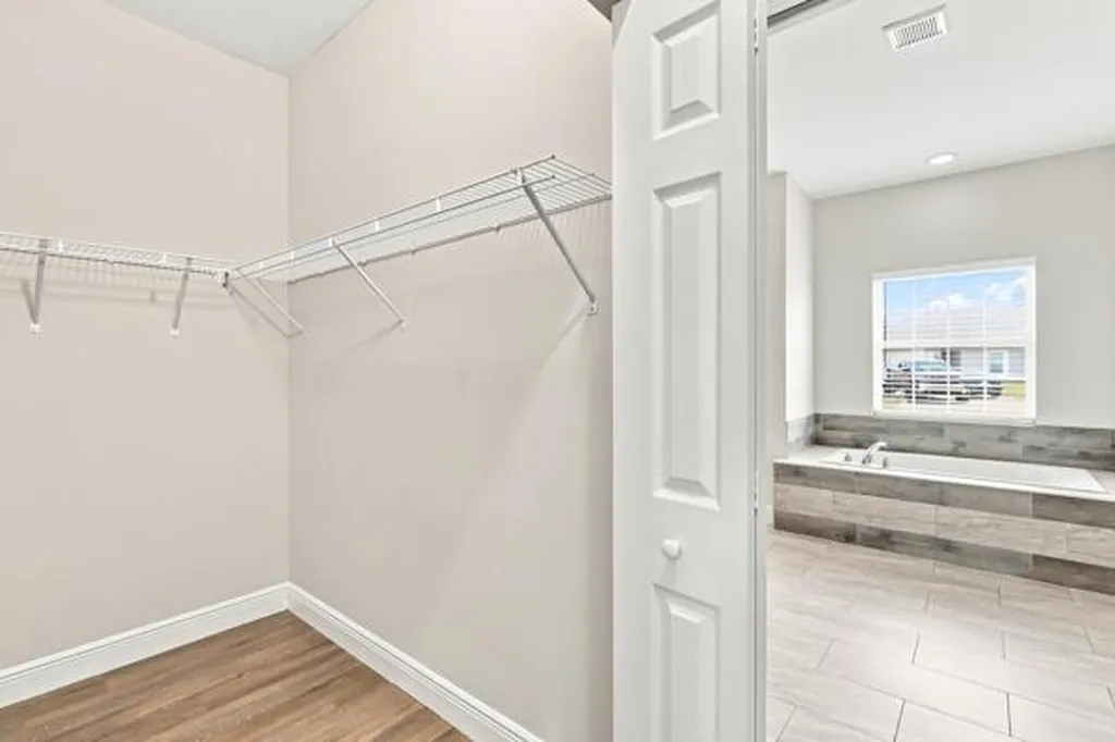 5866 NW Mesa Circle Port St Lucie FL 34986