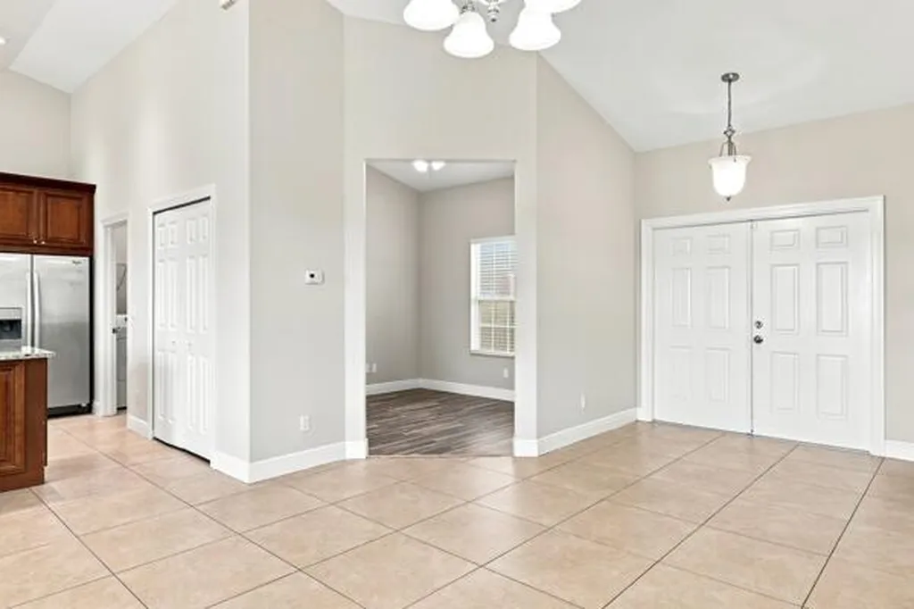 5866 NW Mesa Circle Port St Lucie FL 34986