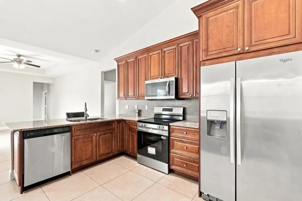 5866 NW Mesa Circle Port St Lucie FL 34986