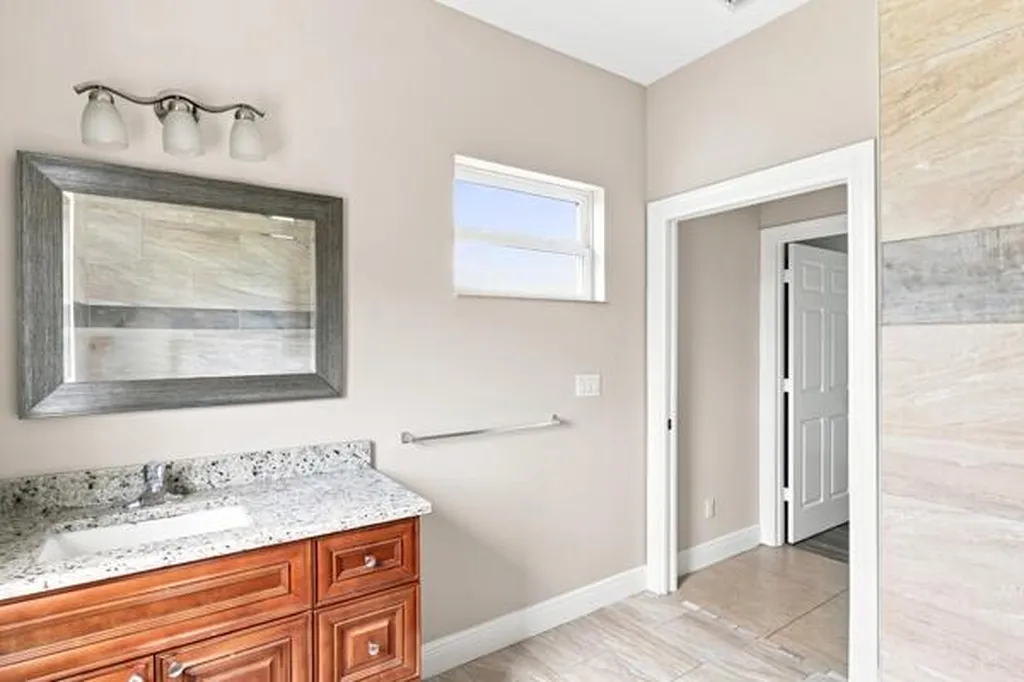 5866 NW Mesa Circle Port St Lucie FL 34986