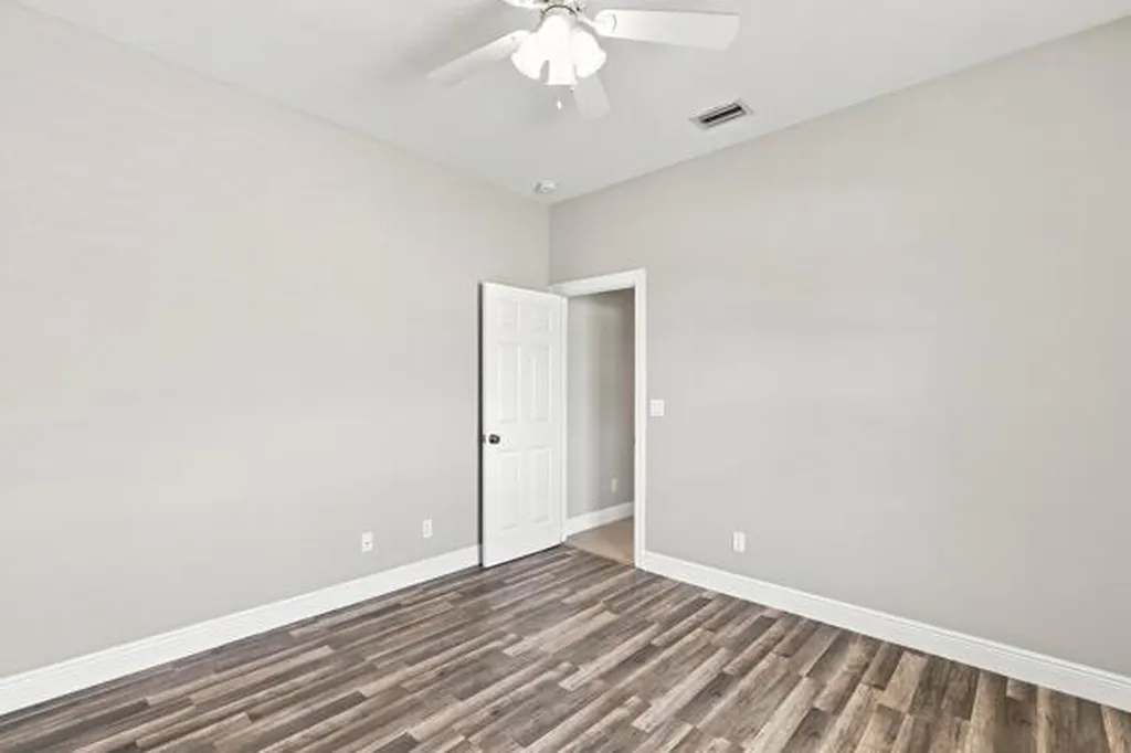 5866 NW Mesa Circle Port St Lucie FL 34986