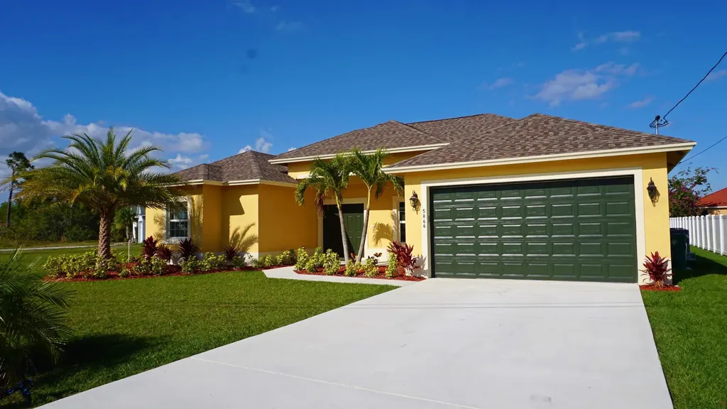 5866 NW Mesa Circle Port St Lucie FL 34986