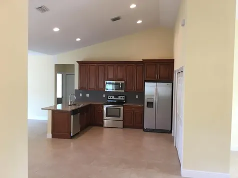 5866 NW Mesa Circle Port St Lucie FL 34986