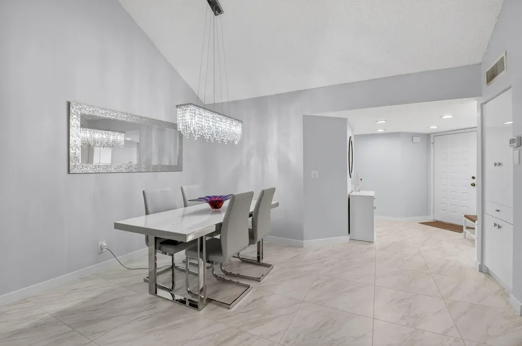7563 Glendevon Lane Delray Beach FL 33446