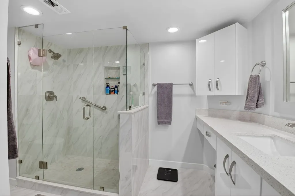 7563 Glendevon Lane Delray Beach FL 33446