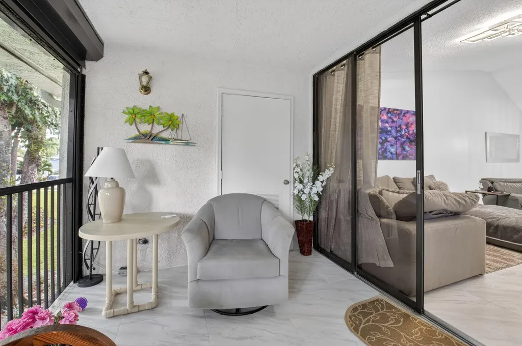 7563 Glendevon Lane Delray Beach FL 33446