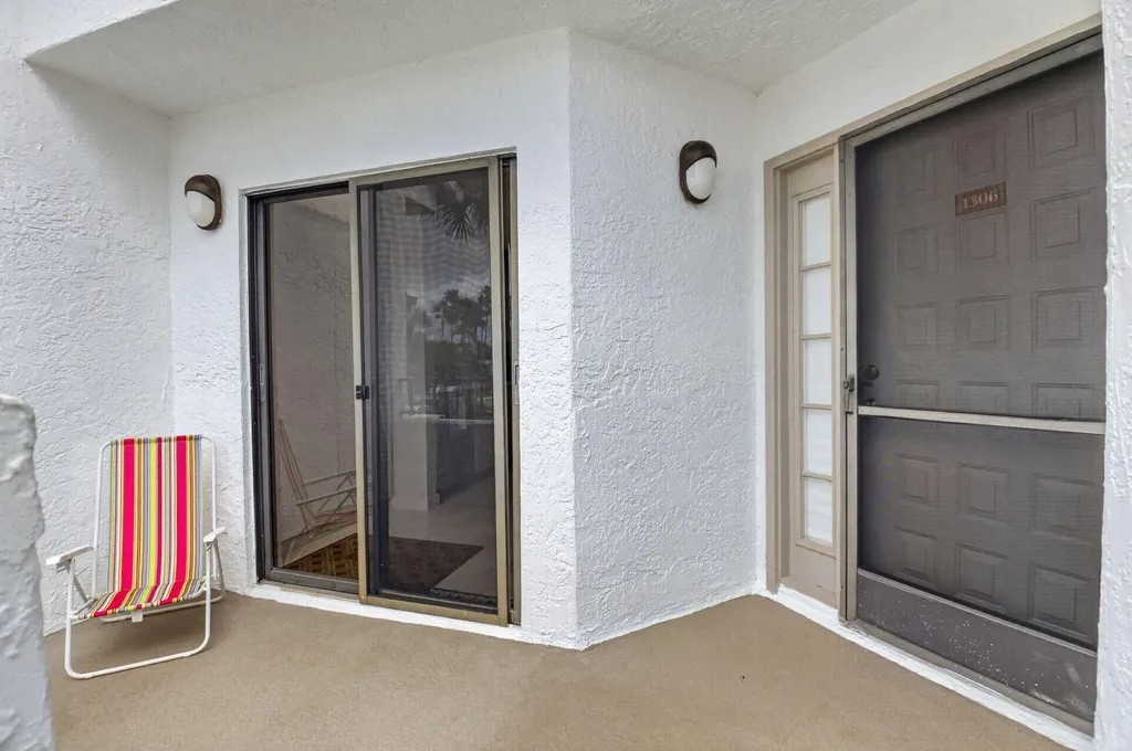 7563 Glendevon Lane Delray Beach FL 33446