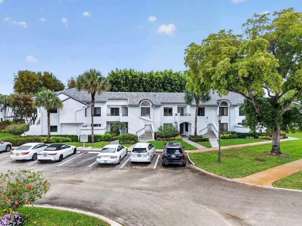 7563 Glendevon Lane Delray Beach FL 33446