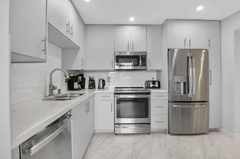 7563 Glendevon Lane Delray Beach FL 33446