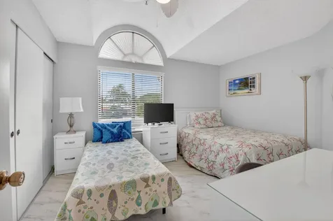 7563 Glendevon Lane Delray Beach FL 33446
