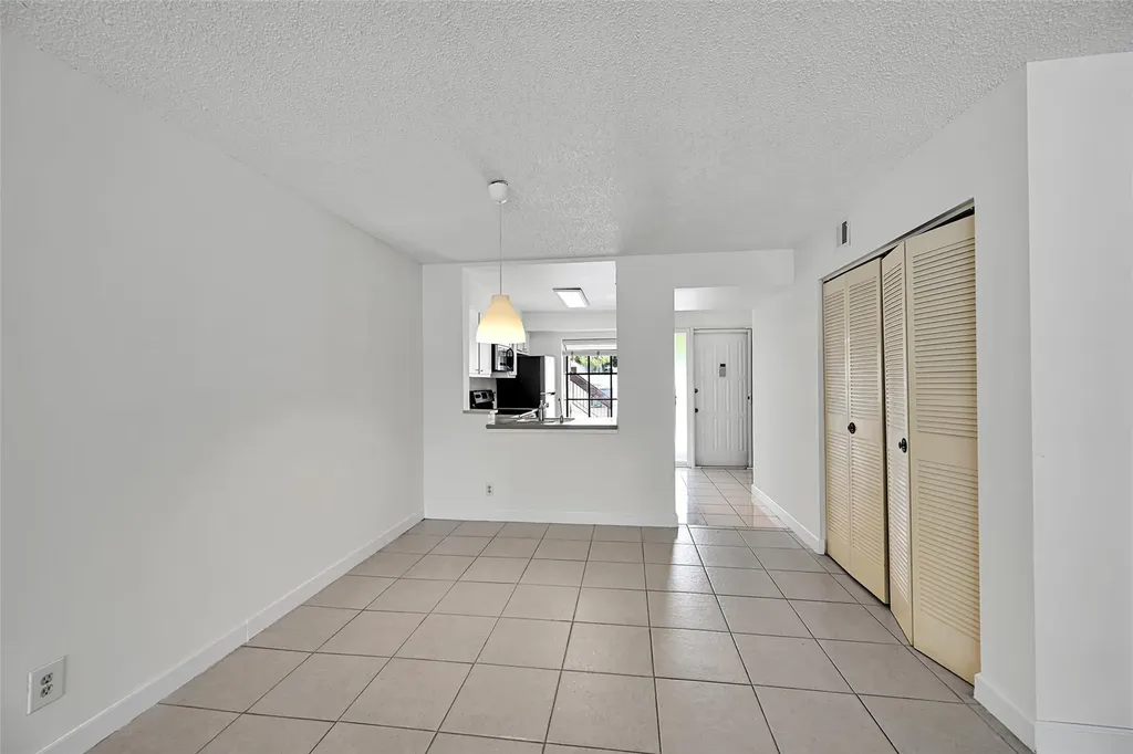 2297 SW 15th Street Deerfield Beach FL 33442