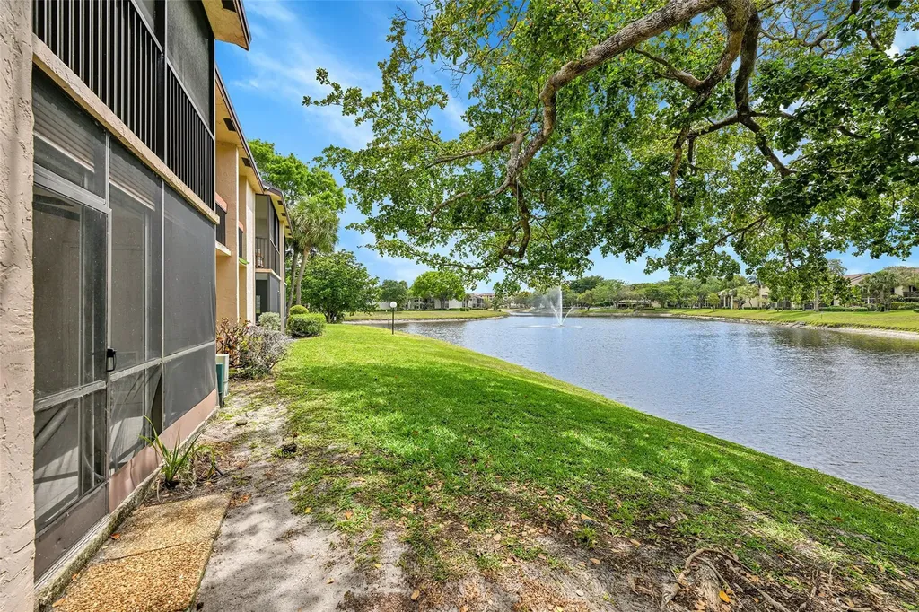 2297 SW 15th Street Deerfield Beach FL 33442