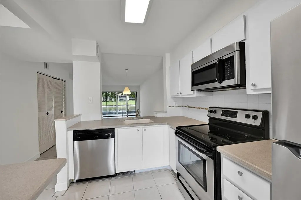 2297 SW 15th Street Deerfield Beach FL 33442