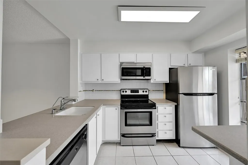 2297 SW 15th Street Deerfield Beach FL 33442
