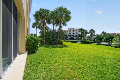37 E Harbour Isle Drive Drive E Fort Pierce FL 34949