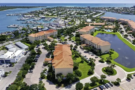 37 E Harbour Isle Drive Drive E Fort Pierce FL 34949