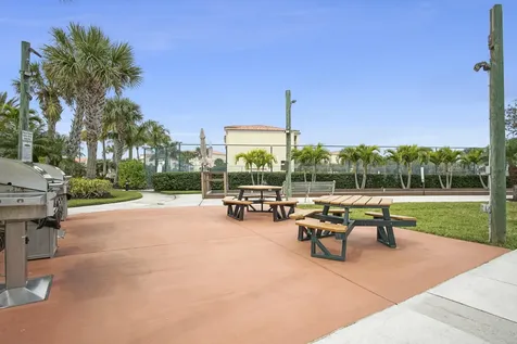 37 E Harbour Isle Drive Drive E Fort Pierce FL 34949