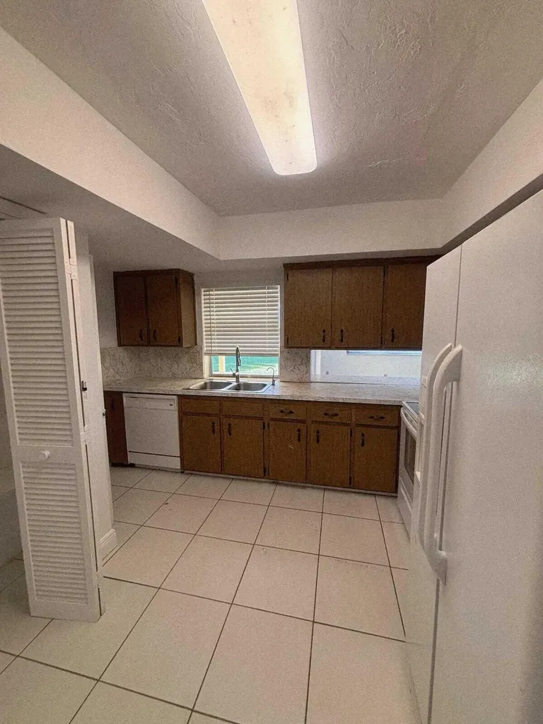 6473 NW 20th Street Margate FL 33063