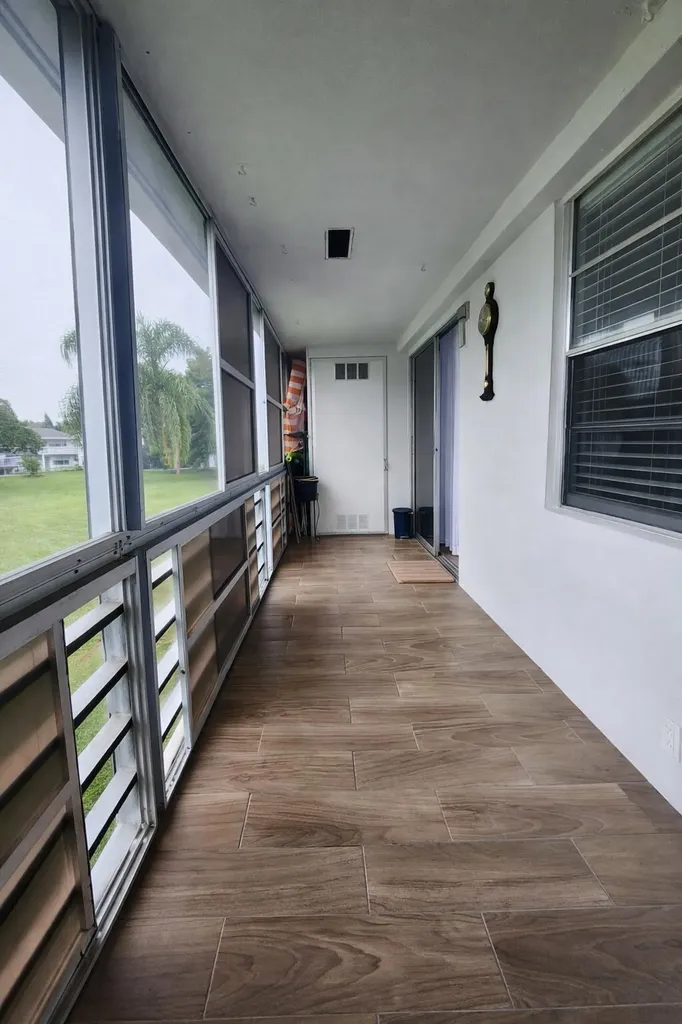 124 Oakridge Deerfield Beach FL 33442