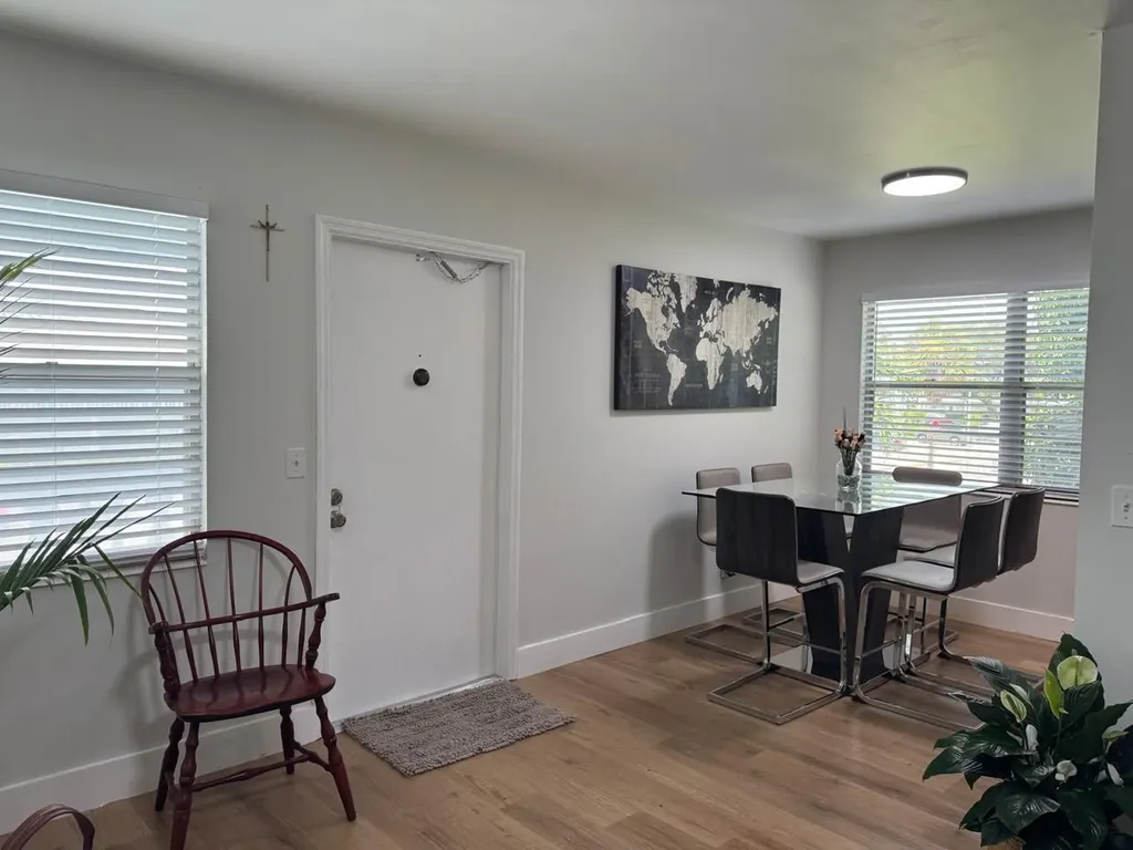 124 Oakridge Deerfield Beach FL 33442